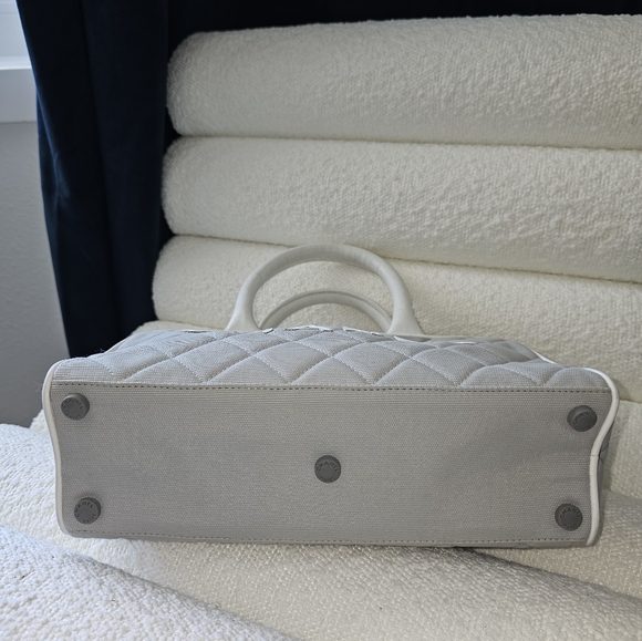 AUTHENTIC VINTAGE CANVAS CHANEL HANDLES BAG, USED CONDITION - Picture 8 of 15